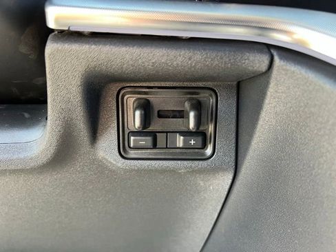 Used 2025 Ford Expedition Platinum AWD/4WD image 37