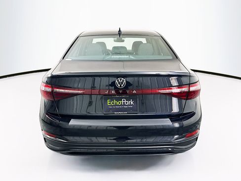 Used 2025 Volkswagen Jetta Sport image 7