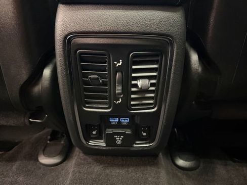Used 2018 Jeep Grand Cherokee SRT AWD/4WD image 36