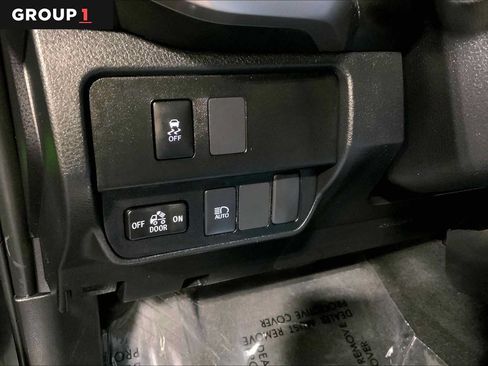 Used 2022 Toyota Tacoma SR5 w/ Technology Package RWD image 35
