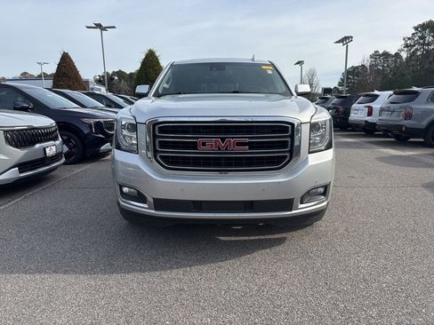 Used 2017 GMC Yukon SLE w/ SLE Value Package image 6