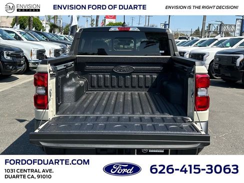 New 2025 Ford Maverick Lariat w/ Black Appearance Package image 10