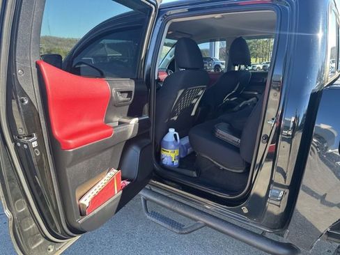 Used 2019 Toyota Tacoma SR5 image 17