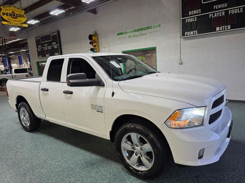 Used 2019 RAM 1500 Express w/ Express Value Package AWD/4WD image 4