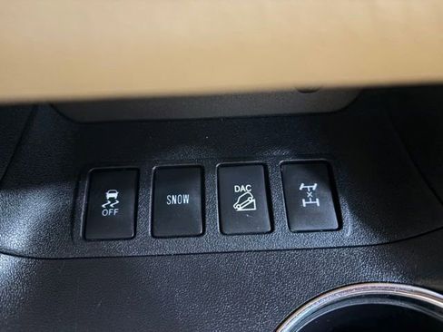Used 2015 Toyota Highlander Limited AWD/4WD image 11