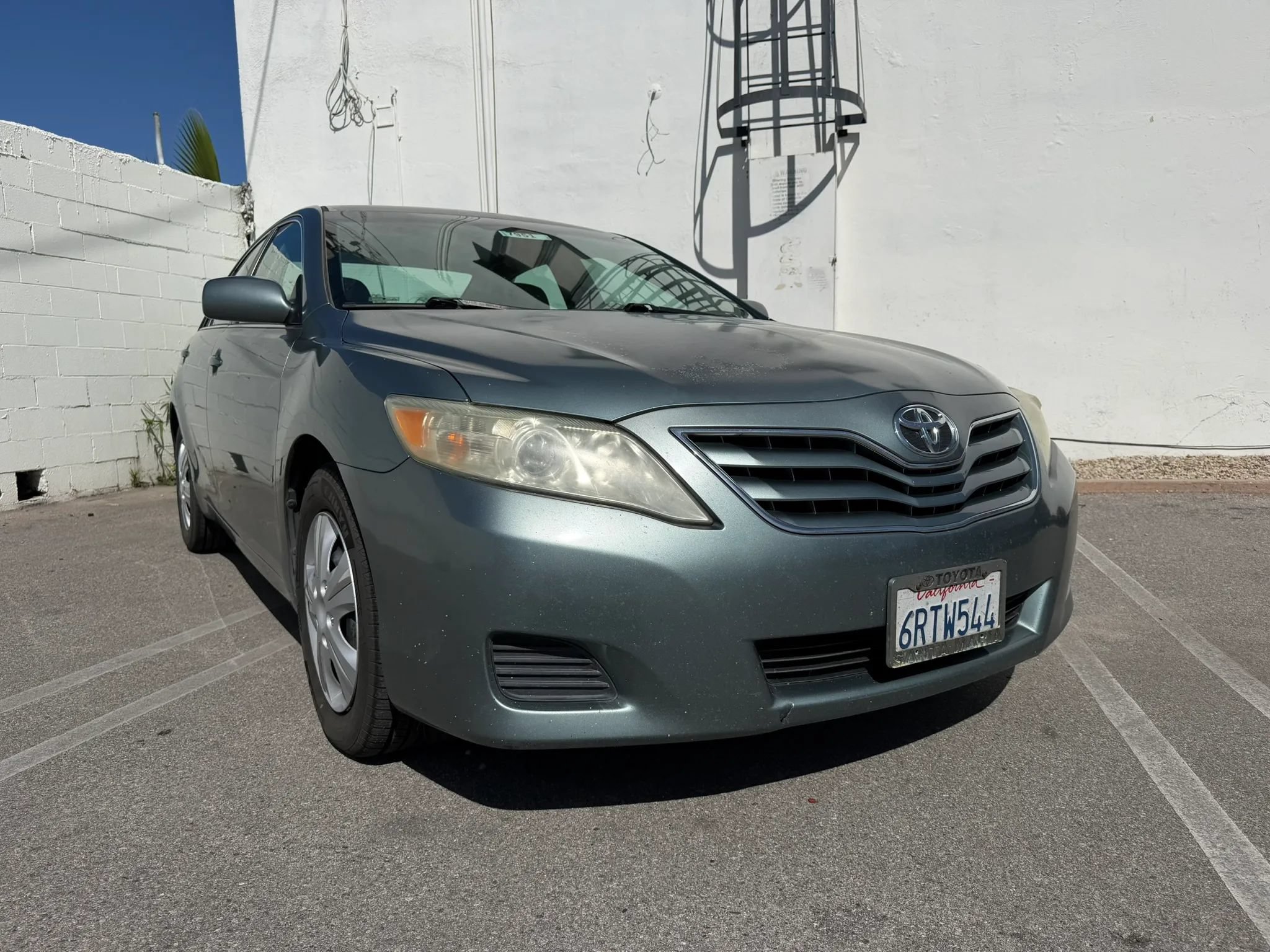 Used 2011 Toyota Camry LE FWD image 4