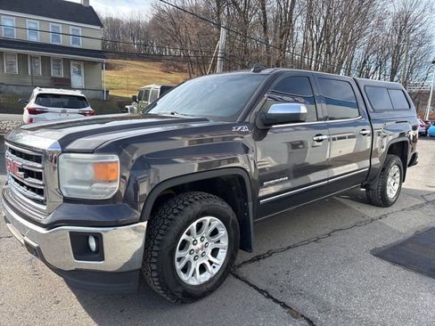Used 2015 GMC Sierra 1500 SLT w/ Suspension Package, Off-Road image 3