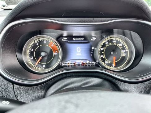Used 2023 Jeep Cherokee Trailhawk w/ Trailer Tow Group AWD/4WD image 12