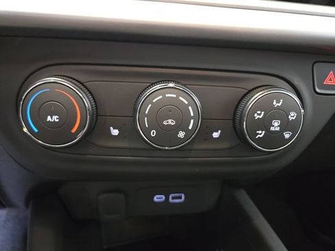 New 2026 Chevrolet Trax LS w/ LS Convenience Package FWD image 20