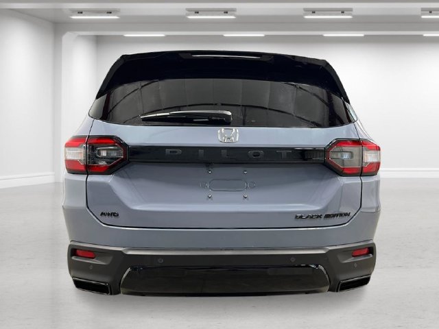 New 2026 Honda Pilot Black Edition image 4