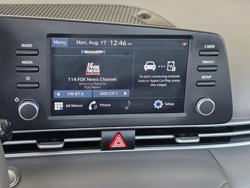 Used 2023 Hyundai Elantra SEL FWD image 11