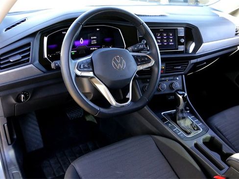 Used 2024 Volkswagen Jetta S image 9