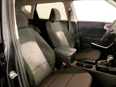 Certified 2023 Kia Soul S FWD image 7