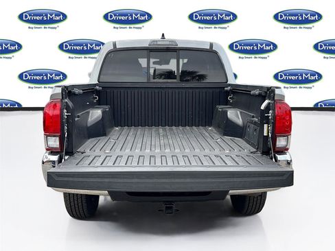 Used 2021 Toyota Tacoma SR5 w/ SR5 Appearance Package (SM) image 23