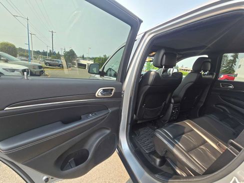 Used 2014 Jeep Grand Cherokee Limited AWD/4WD image 15
