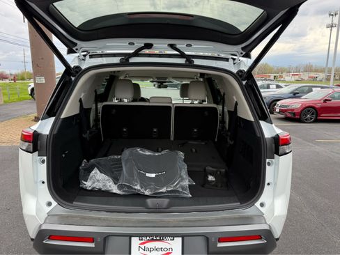 New 2026 Nissan Pathfinder SL AWD/4WD image 20