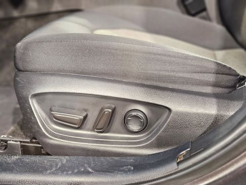 Used 2022 Toyota Camry LE image 20