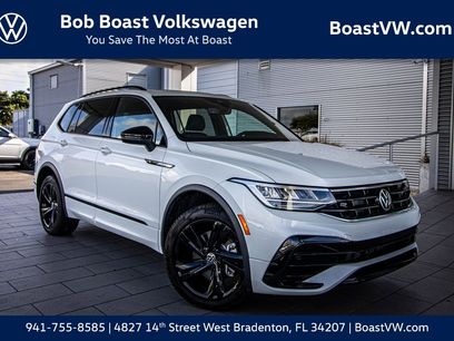 Certified 2024 Volkswagen Tiguan SE R-Line