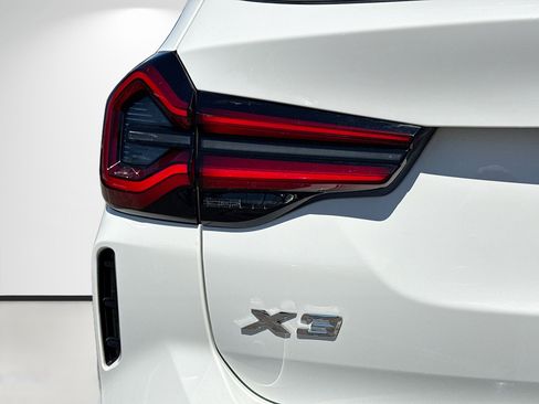 Used 2022 BMW X3 xDrive30i w/ M Sport Package image 10