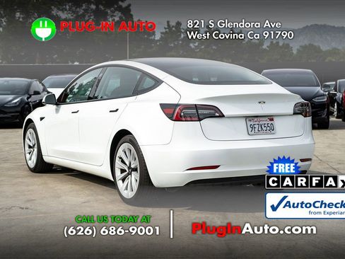 Used 2023 Tesla Model 3 Standard Range RWD image 2