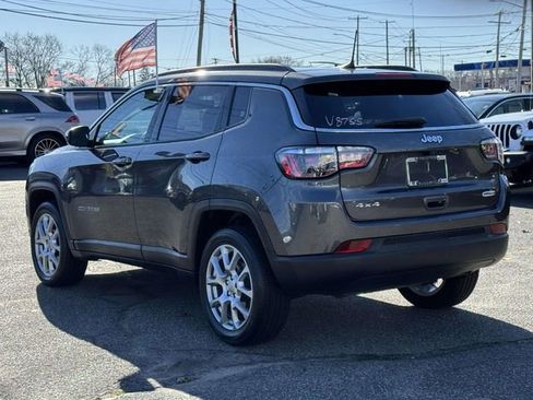 Used 2022 Jeep Compass Latitude image 7