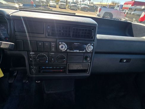 Used 1993 Volkswagen Eurovan GL image 16