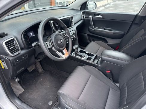 Used 2020 Kia Sportage LX image 4