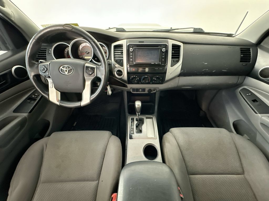 Used 2015 Toyota Tacoma 4x4 Access Cab V6 w/ TRD Sport Package image 10