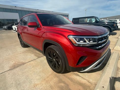 Used 2022 Volkswagen Atlas SE w/ Black Wheel Package FWD image 4