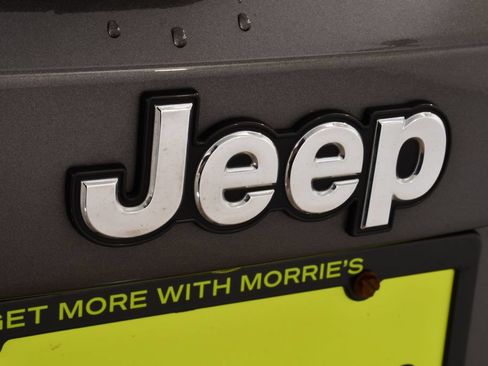 Used 2017 Jeep Renegade Latitude AWD/4WD image 22