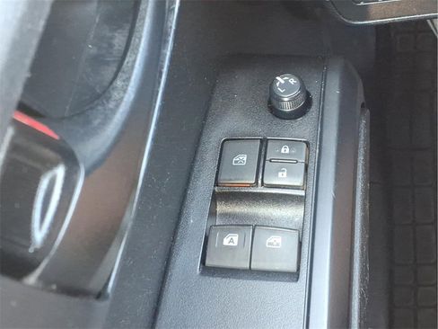 Used 2020 Toyota Tacoma SR image 26