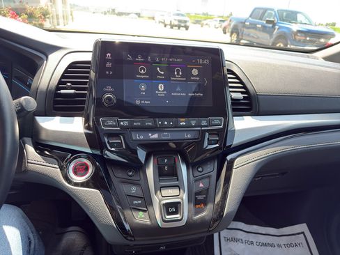 Used 2023 Honda Odyssey Touring image 16