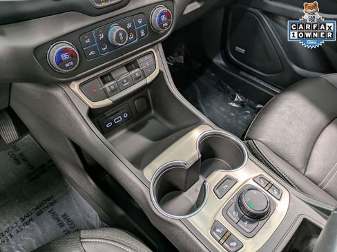 Used 2022 GMC Terrain Denali AWD/4WD image 15
