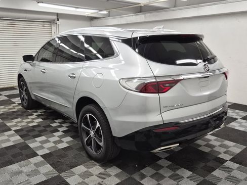 Used 2022 Buick Enclave Essence w/ Sport Touring Edition image 4