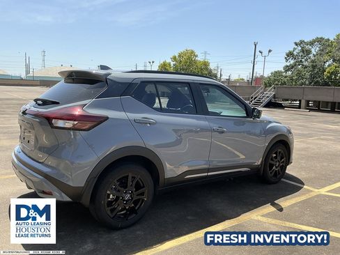 Used 2024 Nissan Kicks SR w/ SR Premium Package FWD image 5