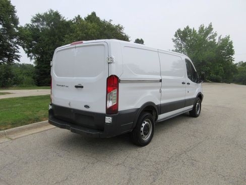 Used 2018 Ford Transit 250 130 Low Roof RWD image 6