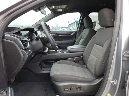 Used 2025 GMC Acadia Elevation image 25