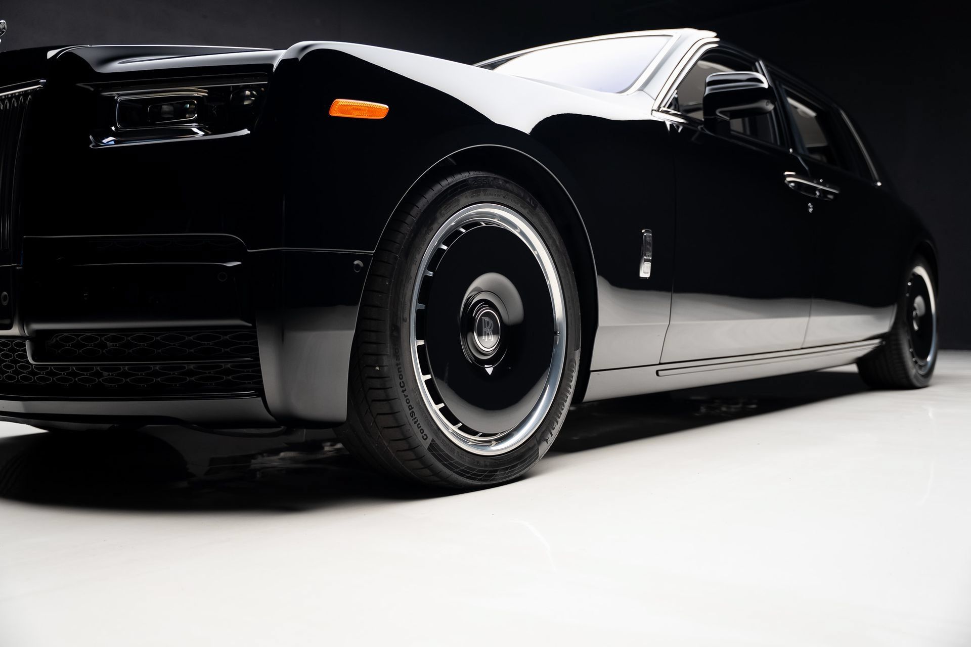 Used 2024 Rolls-Royce Phantom Extended Wheelbase RWD image 89