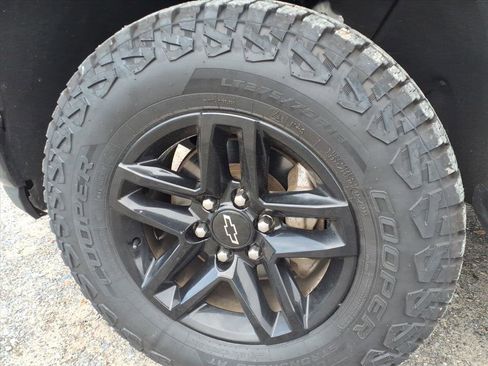 Used 2019 Chevrolet Silverado 1500 Custom Trail Boss image 11