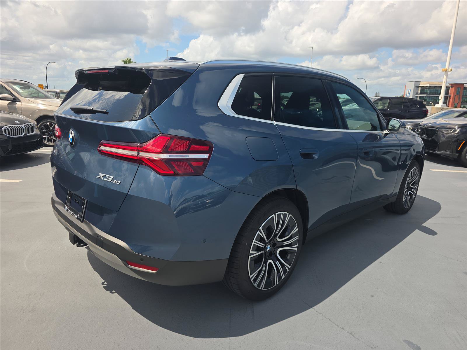 Used 2026 BMW X3 xDrive30i w/ Convenience Package AWD/4WD image 2
