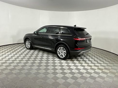 Certified 2024 Lincoln Corsair AWD image 3