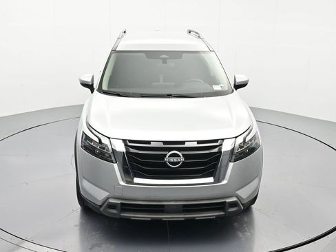 Certified 2024 Nissan Pathfinder SV FWD image 30