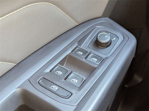 Certified 2021 Volkswagen Atlas Cross Sport SE w/ Panoramic Sunroof Package image 26