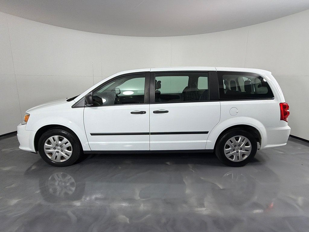 Used 2016 Dodge Grand Caravan American Value Package w/ UConnect Hands-Free Group FWD image 8