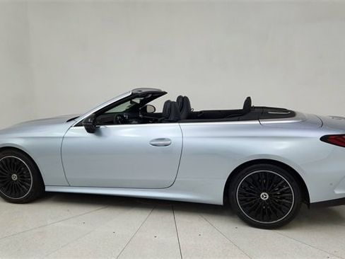 Used 2025 Mercedes-Benz CLE 300 4MATIC Cabriolet image 4
