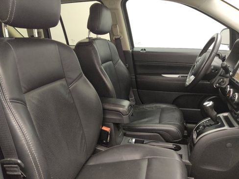 Used 2016 Jeep Compass High Altitude AWD/4WD image 21