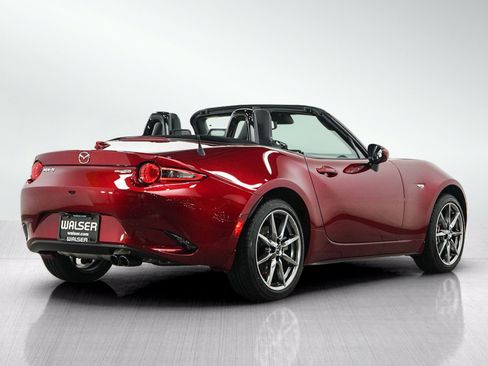 Used 2023 MAZDA MX-5 Miata Grand Touring RWD image 5