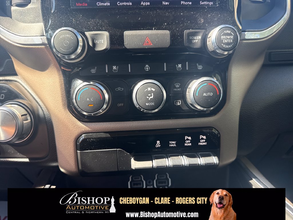 Used 2020 RAM 1500 Laramie AWD/4WD image 7