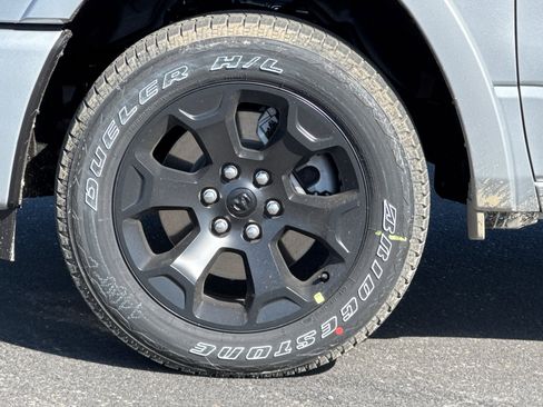 New 2026 RAM 1500 4x4 Crew Cab image 24