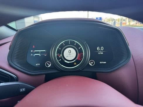 Used 2019 Aston Martin DB11 Volante image 10